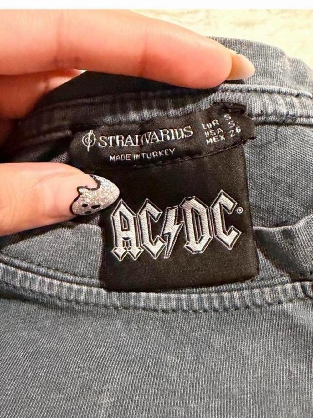 AC/DC band shirt with embellishments - Picture 6 of 9